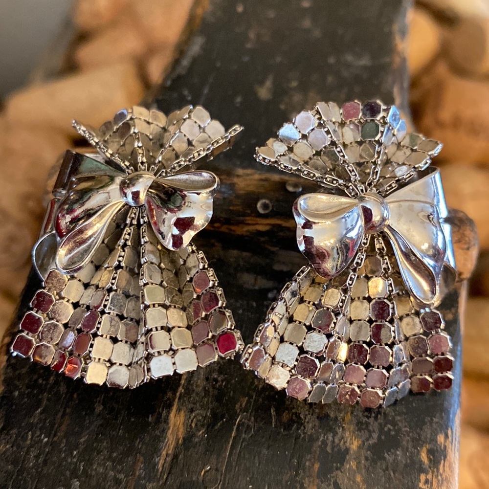 Vintage Metal mesh Flip back earrings - Picture 1 of 4